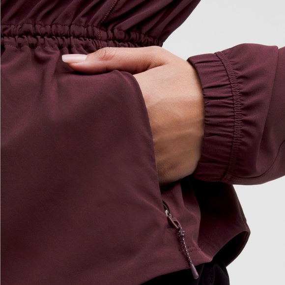 Lululemon UV-Protective Cinch-Waist Running Jacket - Picture 5 of 10